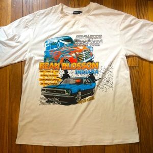 this is a streetwear styled tshirt for men or women, but very very comfortable!